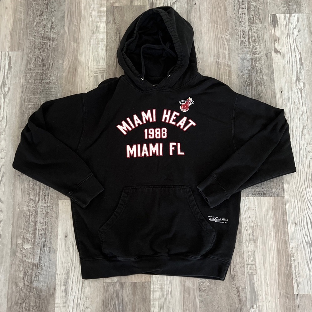 SIZE L | MENS |Mitchell & Ness Miami Heat NBA Basketball Sweatshirt Hoodie Black